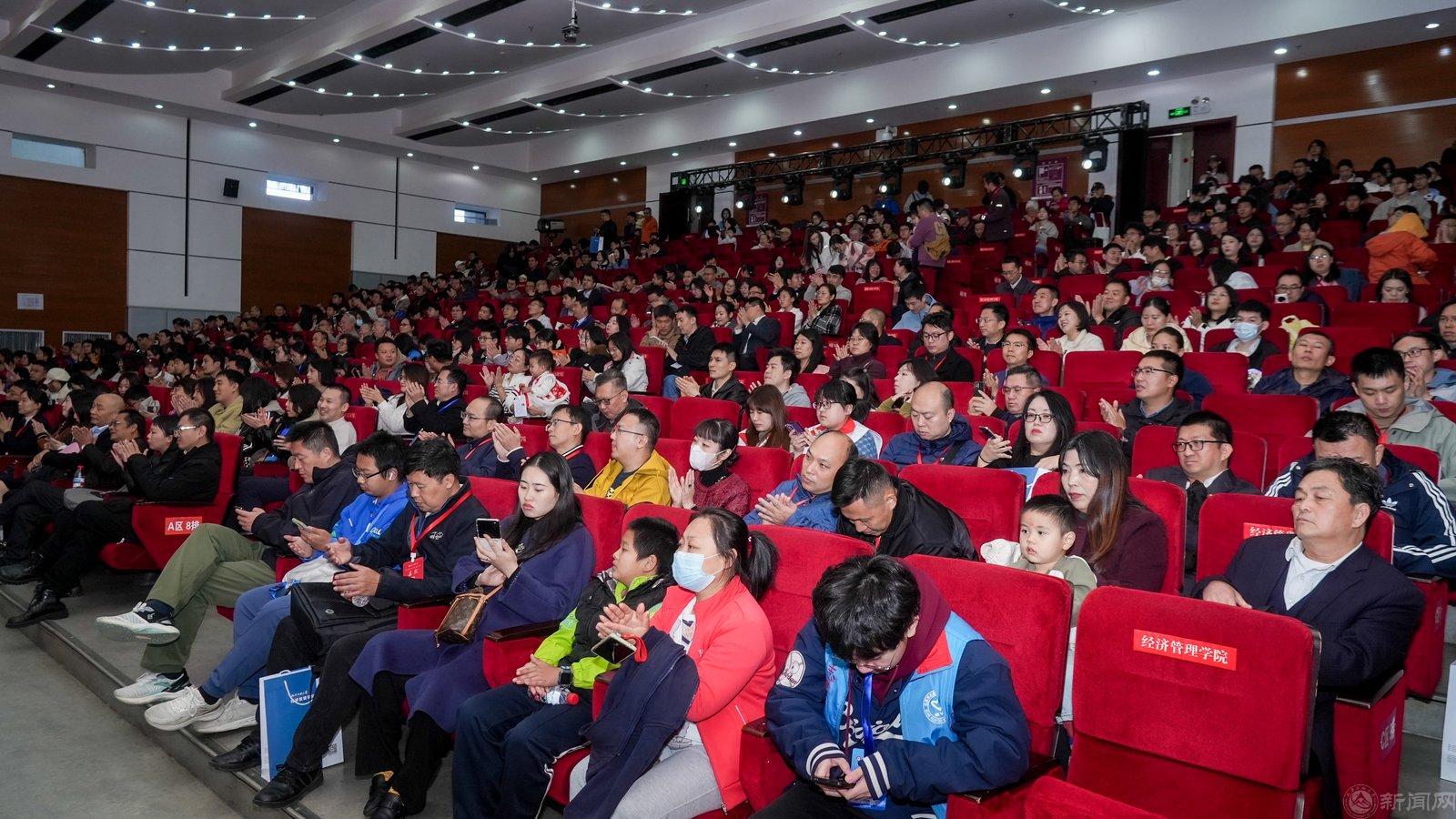 DSC05578.jpg~tplv-9lv23dm2t1-resize-animforce-v1_1600_3000_gif.jpg