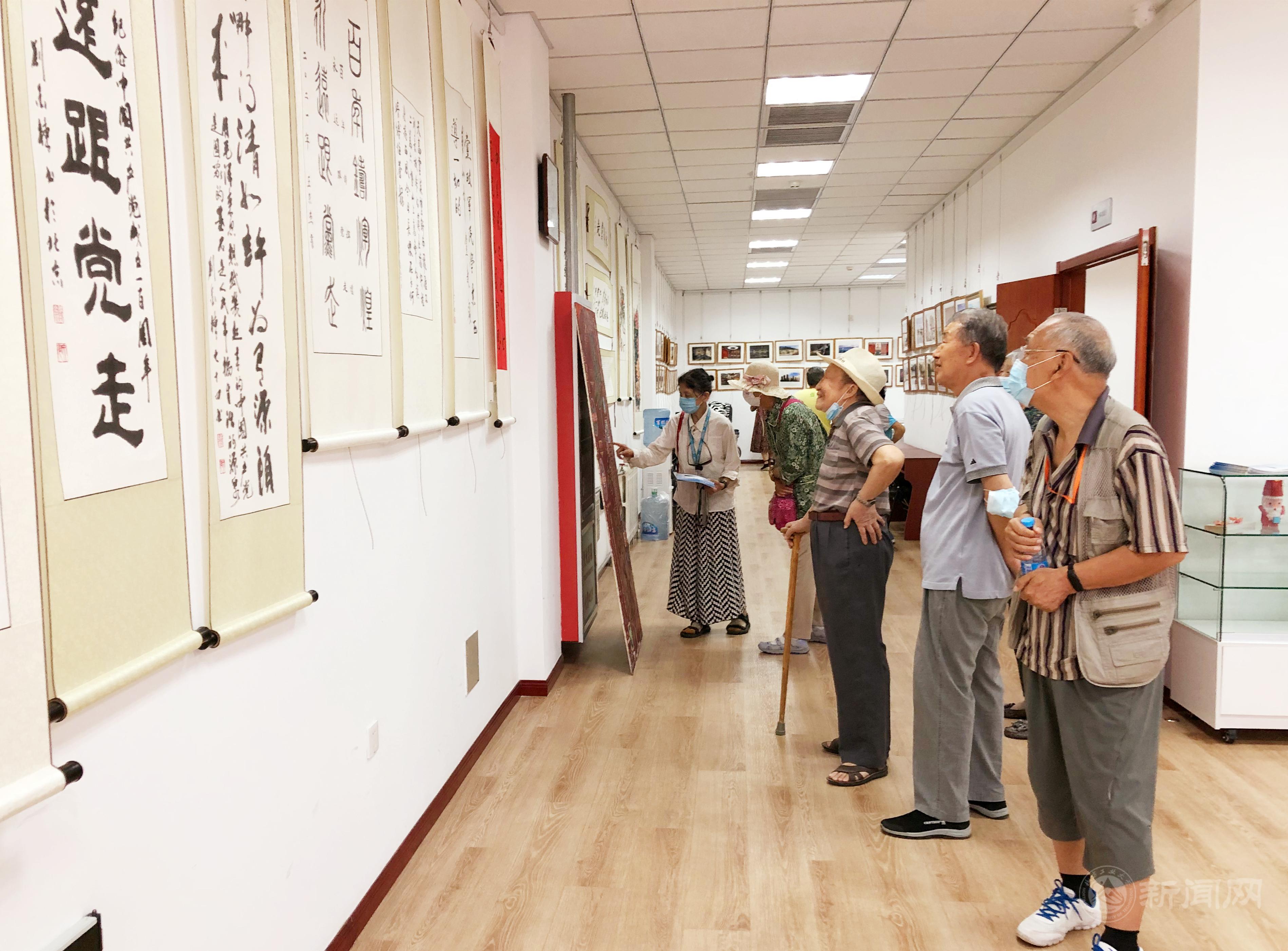 观展3.JPG